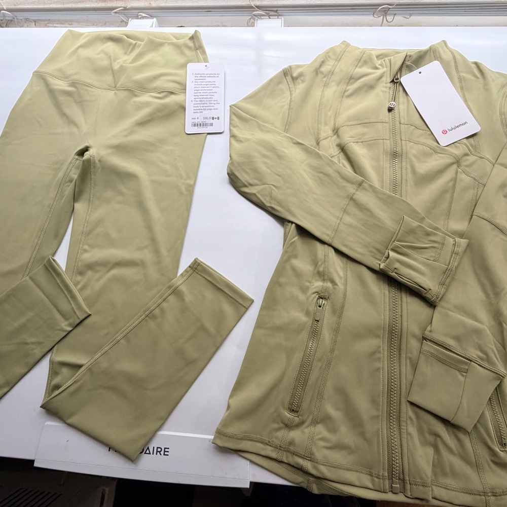 lululemon athletica Light Green Track Pants & Jacket Set